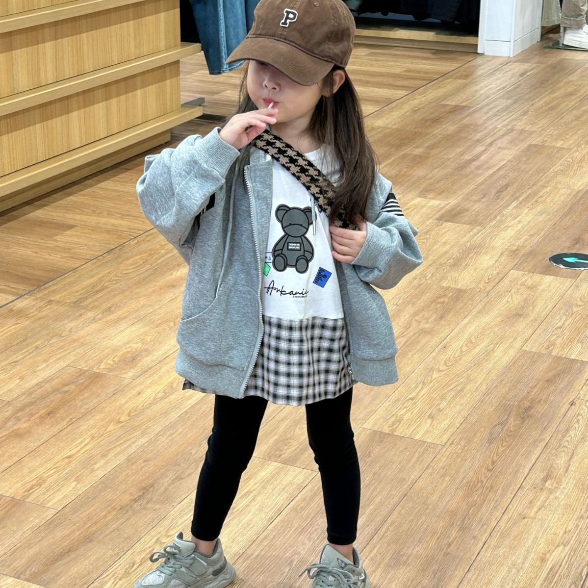 2025夏季新款童装韩版童装男女童字母拉链外套幼儿园休闲外套B类