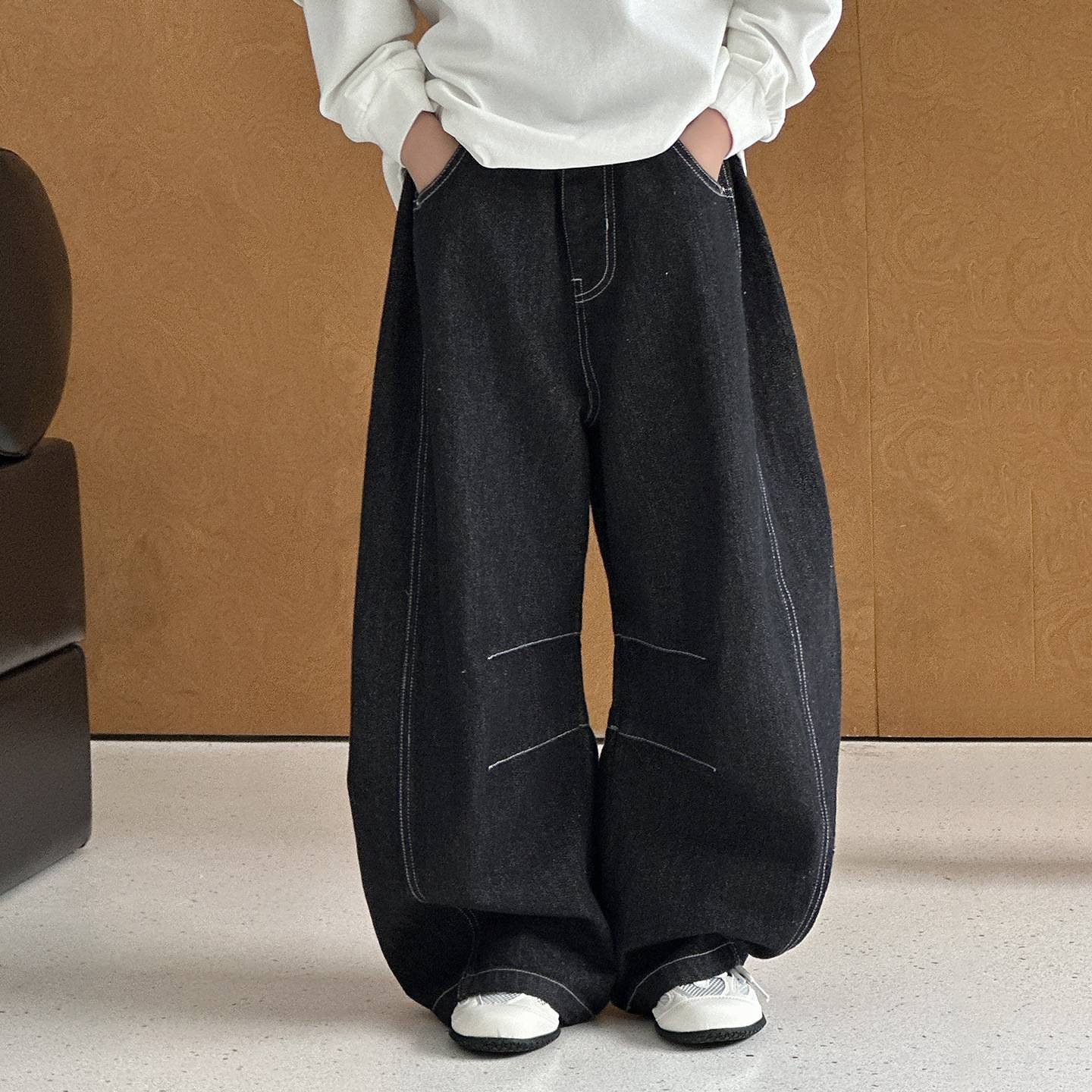 男童牛仔裤春秋款2026新款大童秋装炸街黑色裤子男孩帅气弯刀裤潮