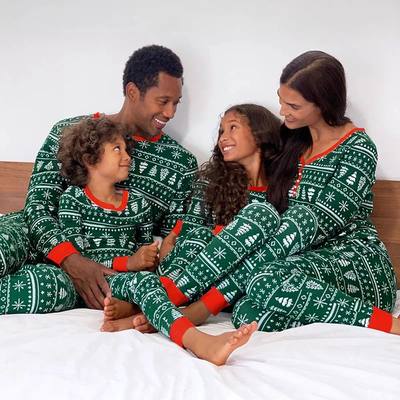 Green Family Christmas Pajamas Set 2024 Red Mother Kids Adul