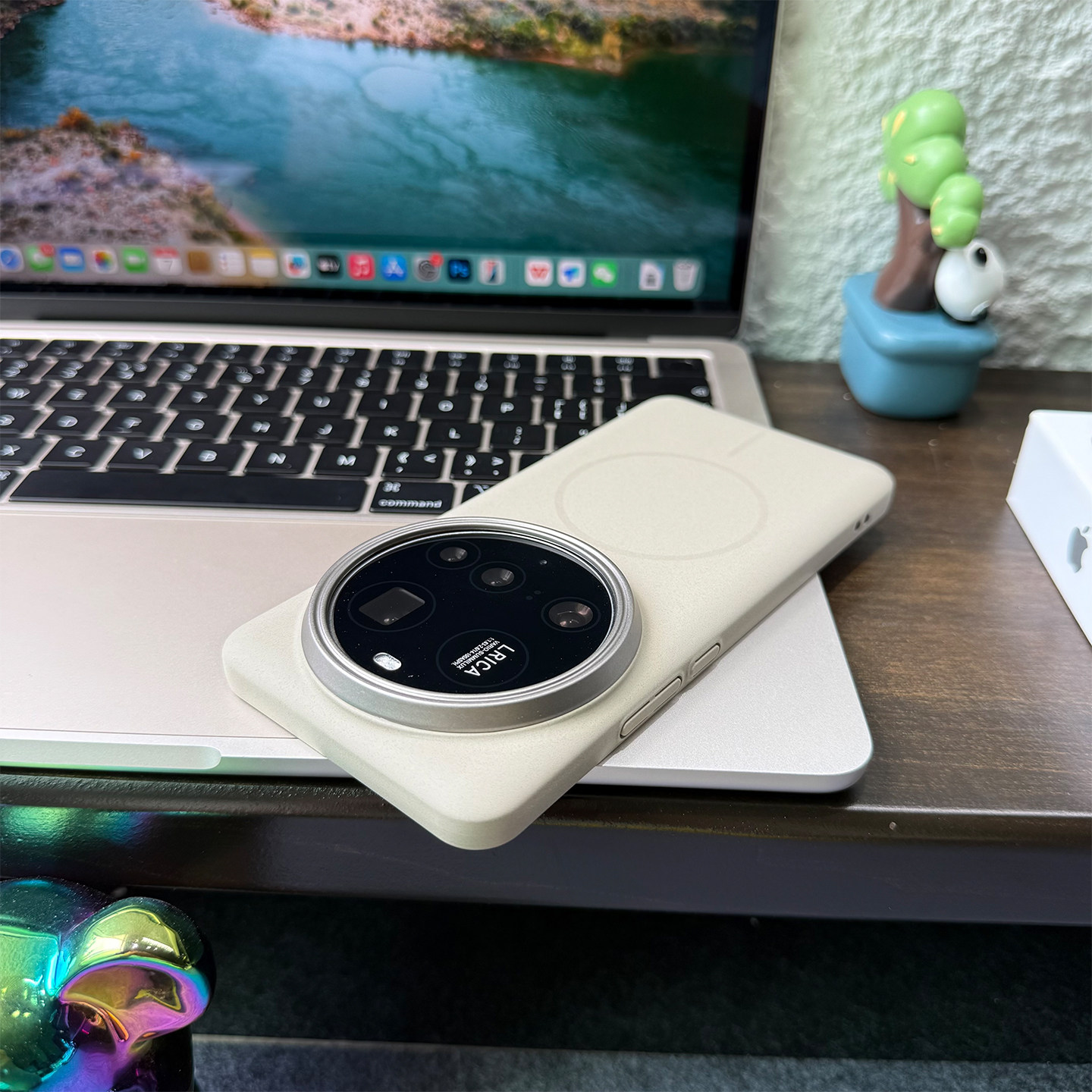 适用于小米15Ultra手机壳岩砂磁吸全包无边框硬壳小米14Ul