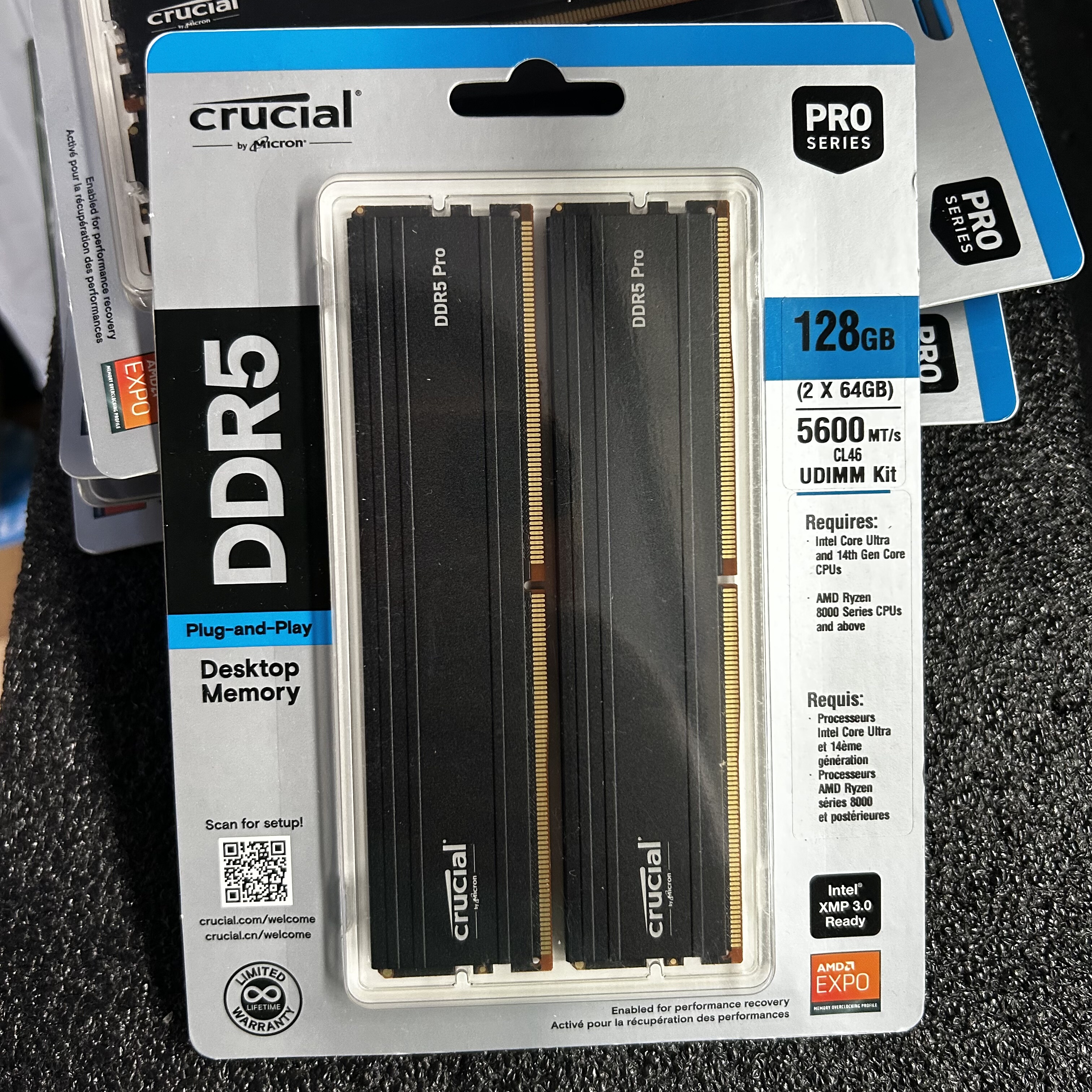 镁光/英睿达DDR5 128G 5600(2x64g)套装台式机带马甲内存条