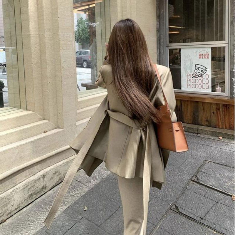 高级感风衣外套女2026春秋新款卡其色大翻领设计系带收腰显瘦外套,女装/女士精品,风衣,淘宝优惠券,粉丝福利购,淘宝优惠卷