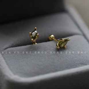 简约橄榄绿小巧螺丝耳钉女925纯银镀14K金绿色拧扣免摘耳骨钉百搭