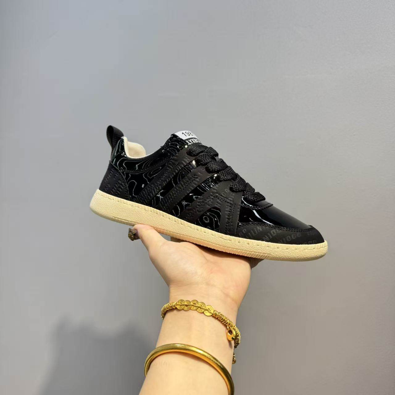 2025新款男鞋薄底软底休闲运动鞋时尚百搭小白鞋男款潮鞋