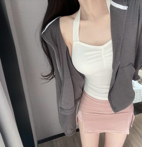 挂脖设计感背心女春夏外穿修身
