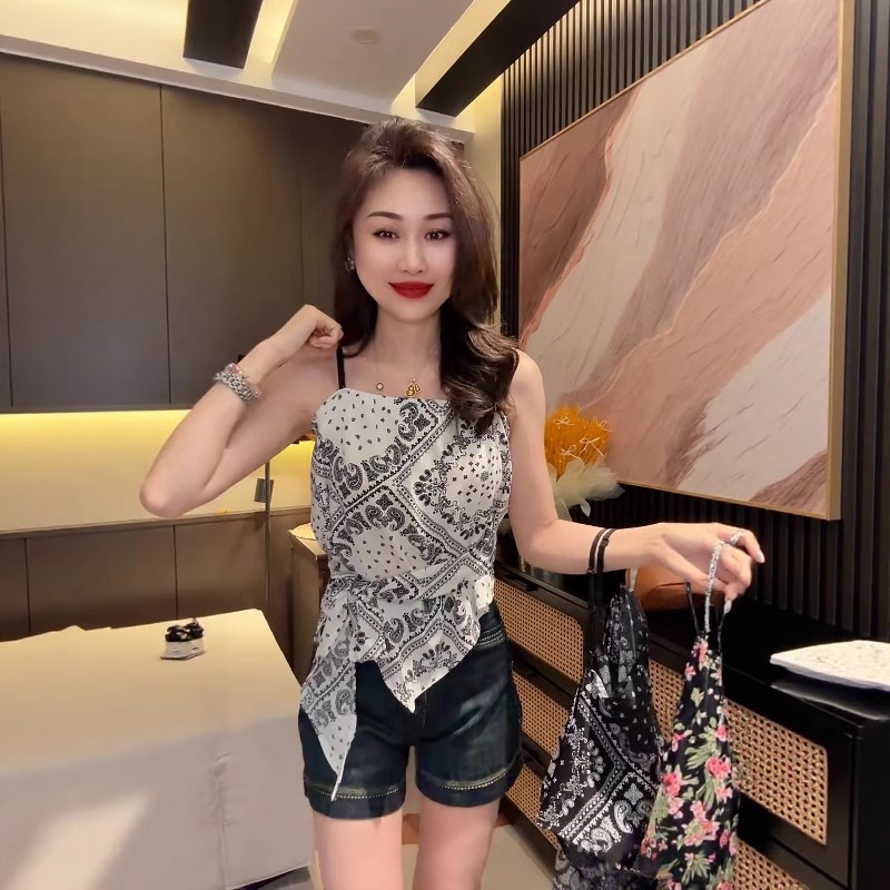 法式度假风海边外搭碎花吊带背心女夏季新款天丝飘带雪纺无袖上衣