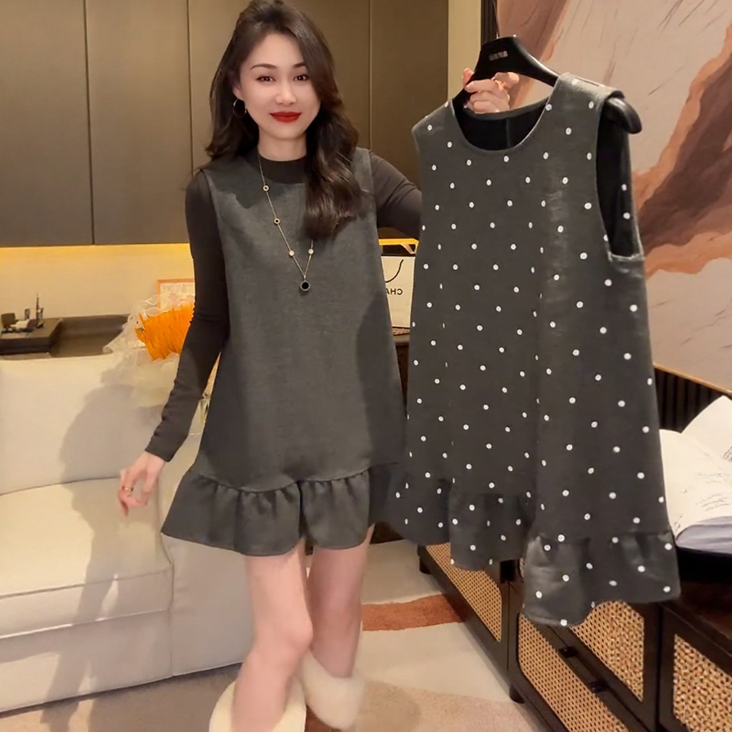 下摆荷叶边波点印花无袖连衣裙女