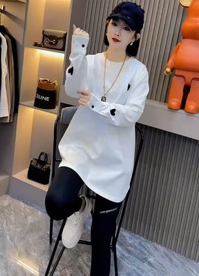 袖子爱心刺绣纯棉长袖T恤女上衣