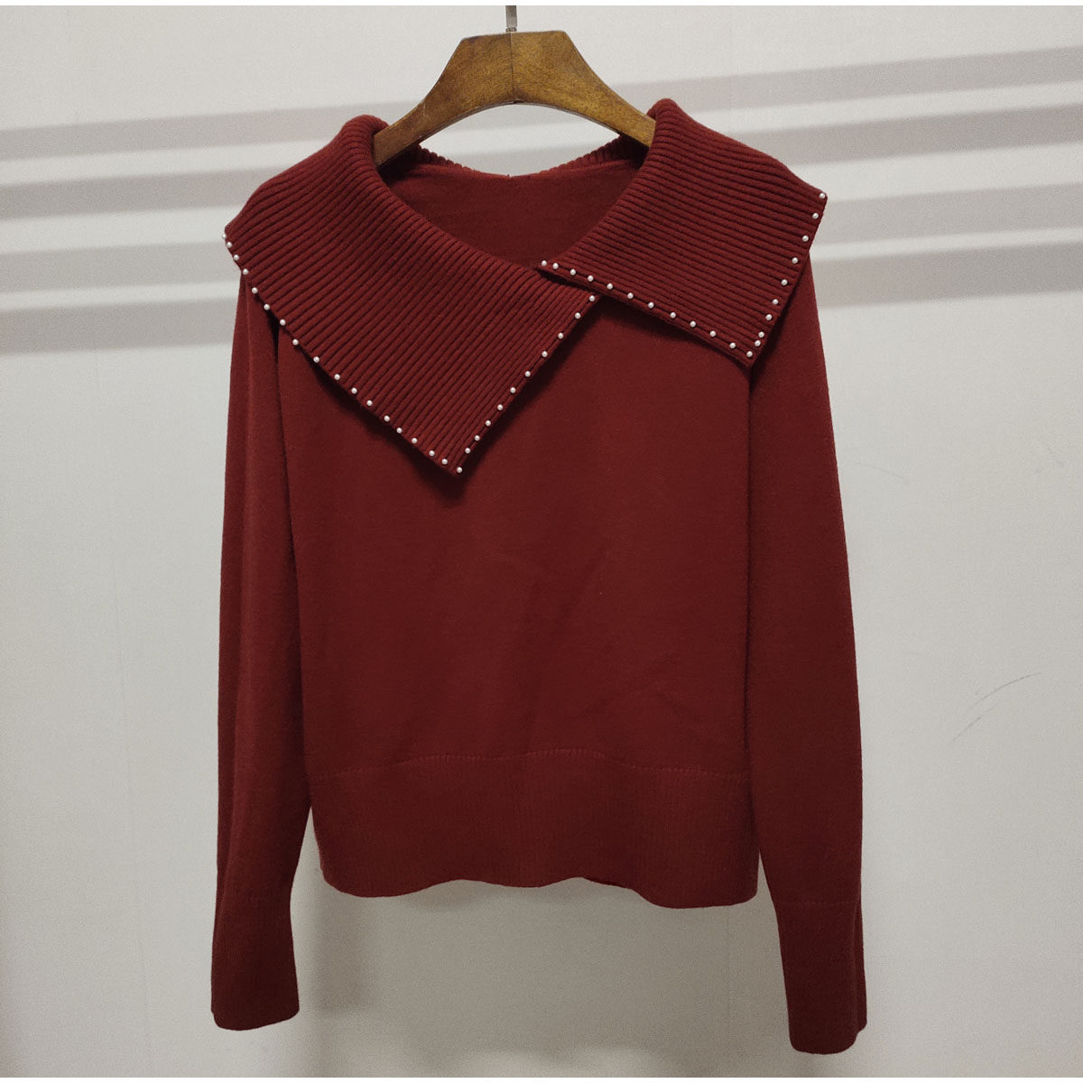 2026新款红色大翻领钉珠毛衣女长袖针织衫洋气高级感纯色百搭上衣,女装/女士精品,毛针织衫,淘宝优惠券,粉丝福利购,淘宝优惠卷