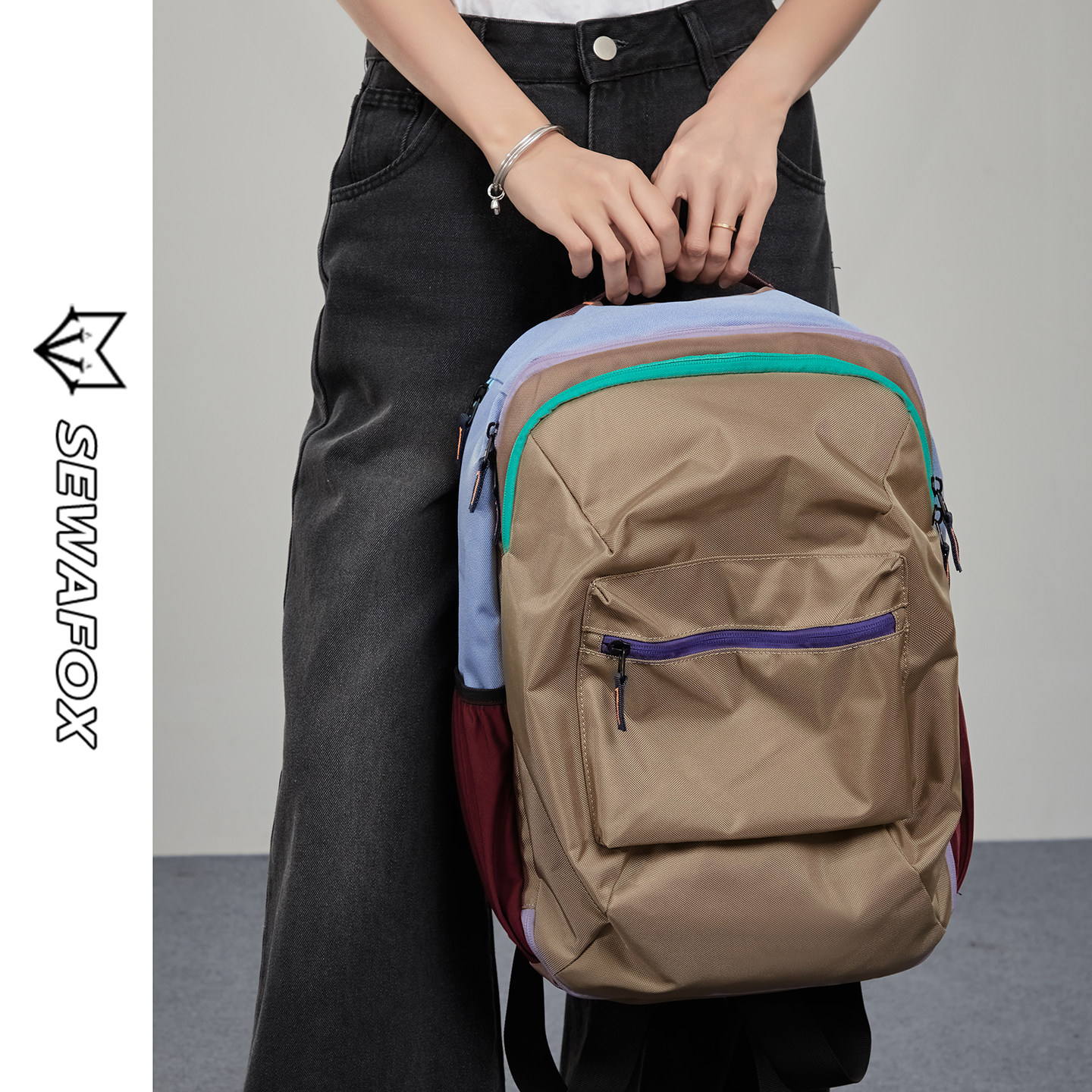 旅行双肩包女户外轻便登山包多巴胺风书包大容量背包男旅游行李包