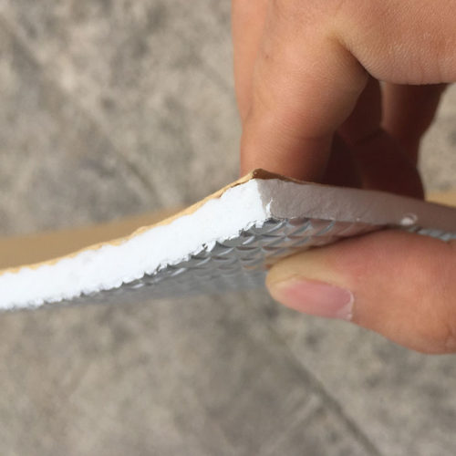 高密度白棉压花铝箔汽车隔音棉自粘隔热棉设备隔热驾驶室车顶隔热