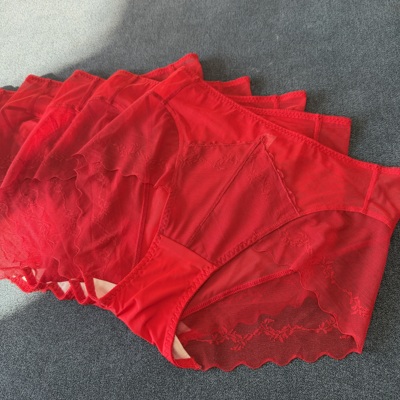 【专卖店的一批货】很包臀全蕾丝 暧昧又坦荡 性感纯欲大红女内裤