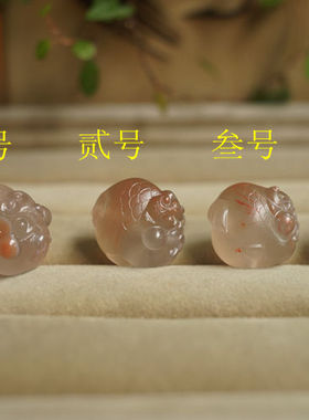 南红雕刻天然细腻吊坠