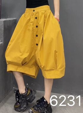 个性排扣大吊裆休闲宽松灯笼五分裤女大码夏款阔腿纯色短裤垮裤潮