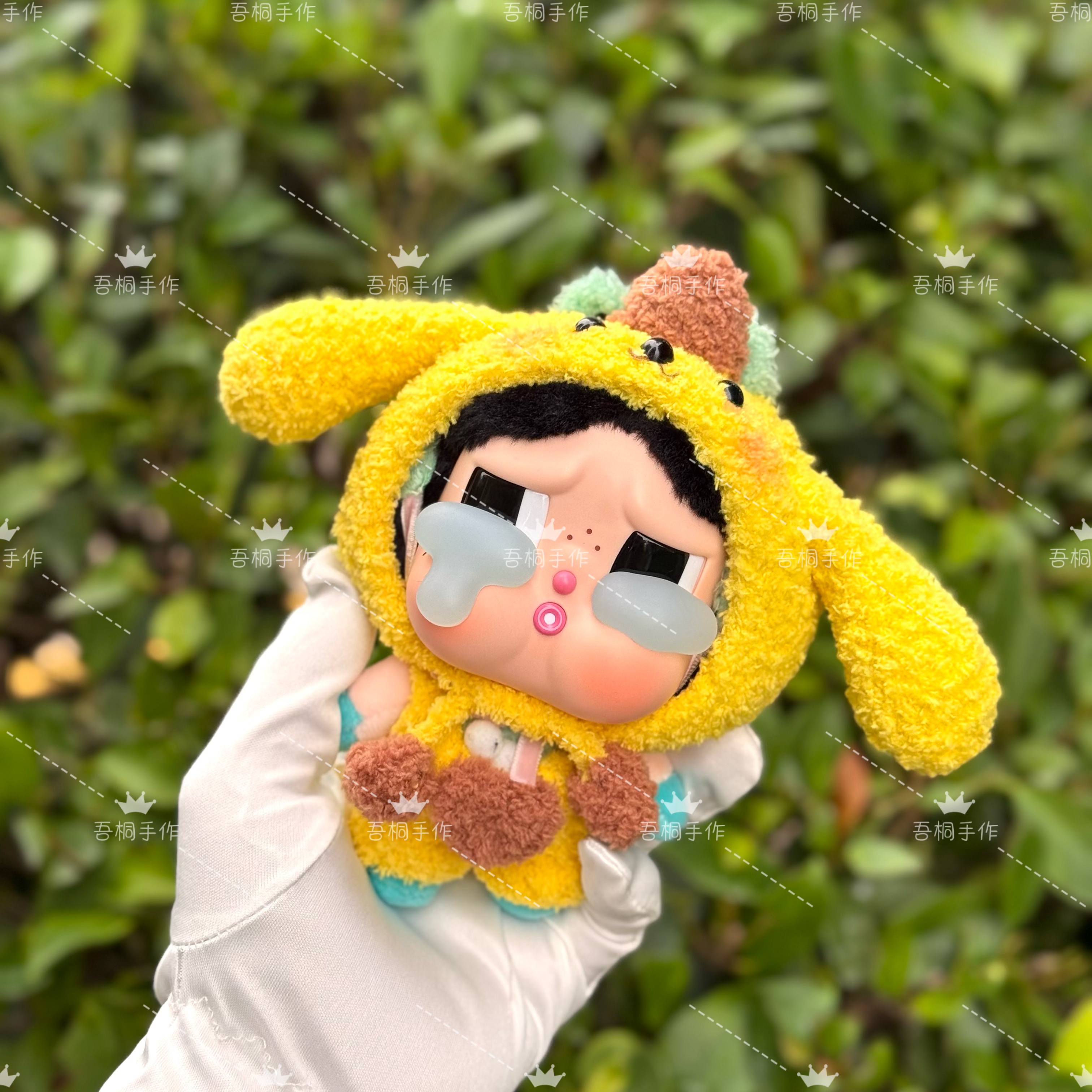 泡泡玛特哭娃CRYBABY眼泪工厂系列搪胶毛绒吊卡娃衣头套帽子套装