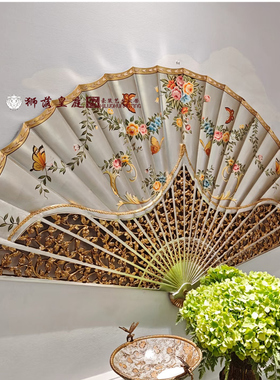 陶瓷手绘银灰色人物扇形挂画壁饰