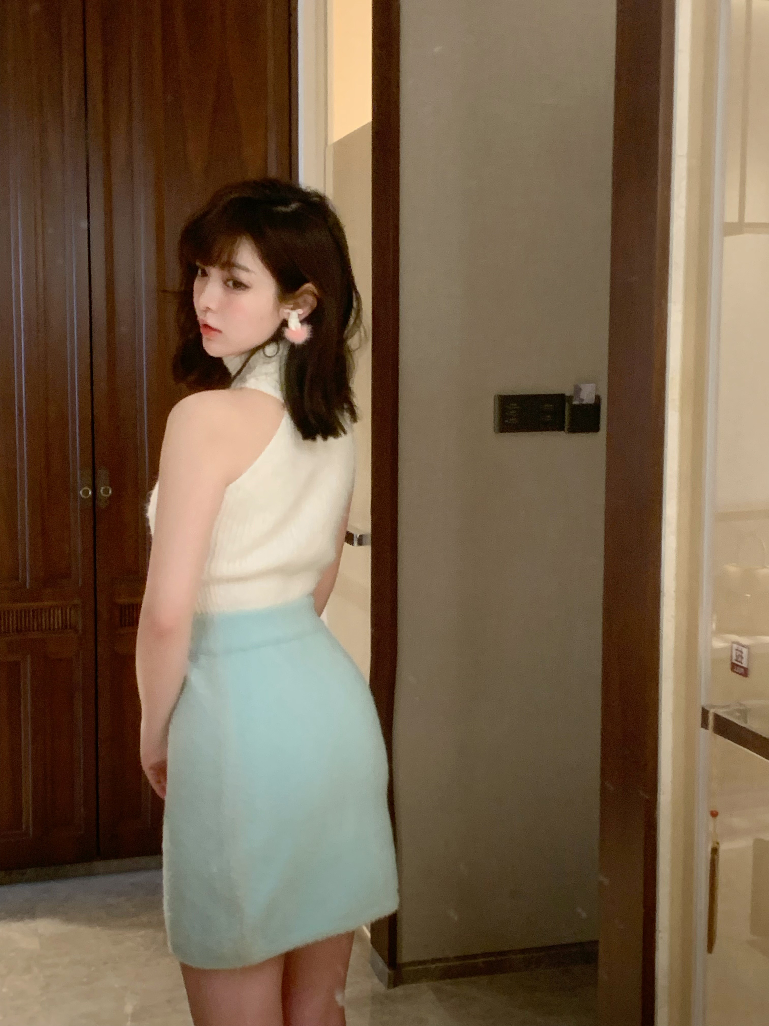 短裙包臀纯欲修身浅蓝色半身裙