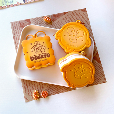 小刘鸭杂货铺烘焙硅胶零钱包收纳包耳机包可爱卡通便携面包吐司