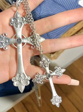 Willa｜小众设计bm同款银色十字架项链男女同款雕花朋克复古项链
