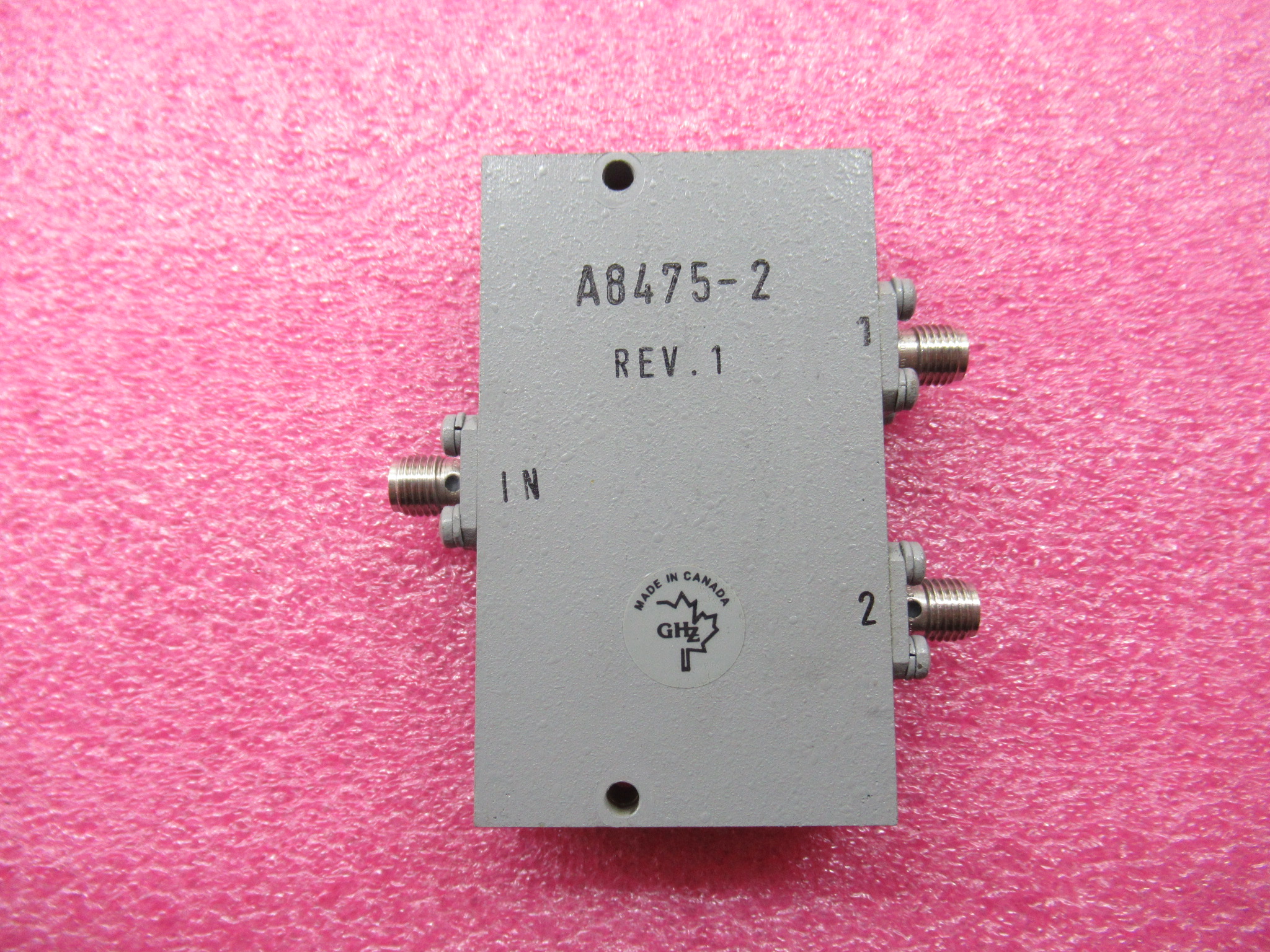 进口0.5-2GHz一分二功率功分器