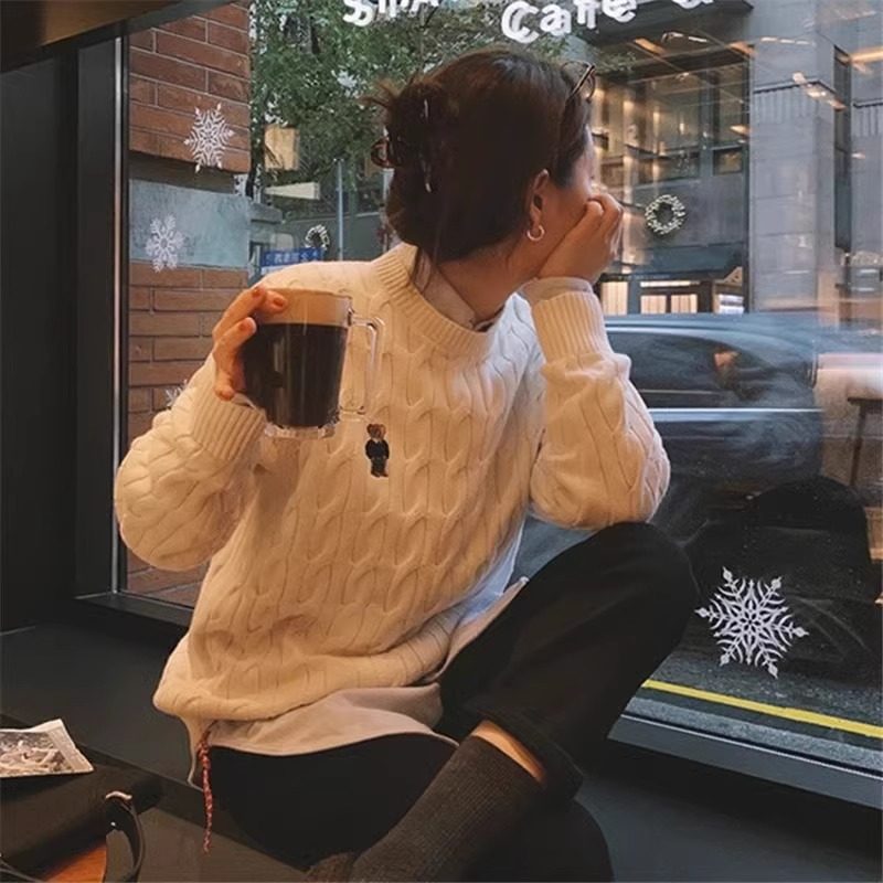 秋冬英伦复古风麻花羊毛衫女宽松圆领小熊刺绣毛衣百搭针织打底衫