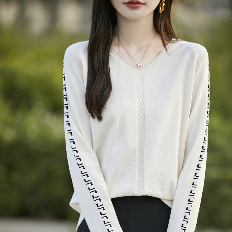 秋冬新款V领长袖打底针织