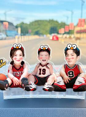 2026年新款车载三人亲子自动摇头摆件定制太阳能车内饰品摇头晃脑