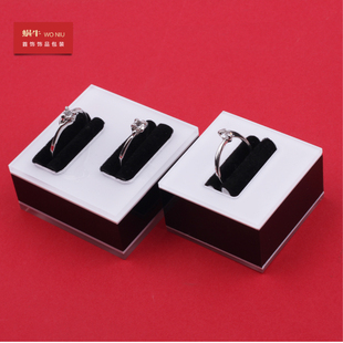 3JZZ亞克力黑白戒指座對(duì)戒展示底座透明柜臺(tái)飾品陳列架首飾道具
