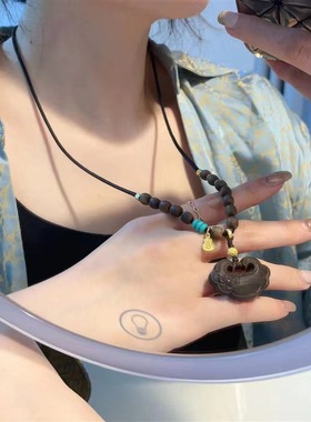 原创设计沉香荷花大如意锁项链搭配精编棋楠沉香毛衣链礼物