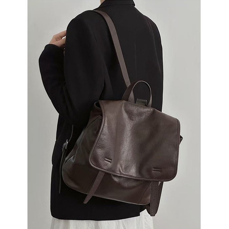 2026植鞣牛皮双肩包2025新款极简风复古真皮背包女休闲大容量旅游