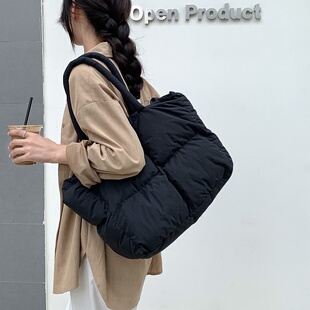 2026单肩羽绒棉服包包感秋冬新款大学生托特包通勤大容量女云朵包