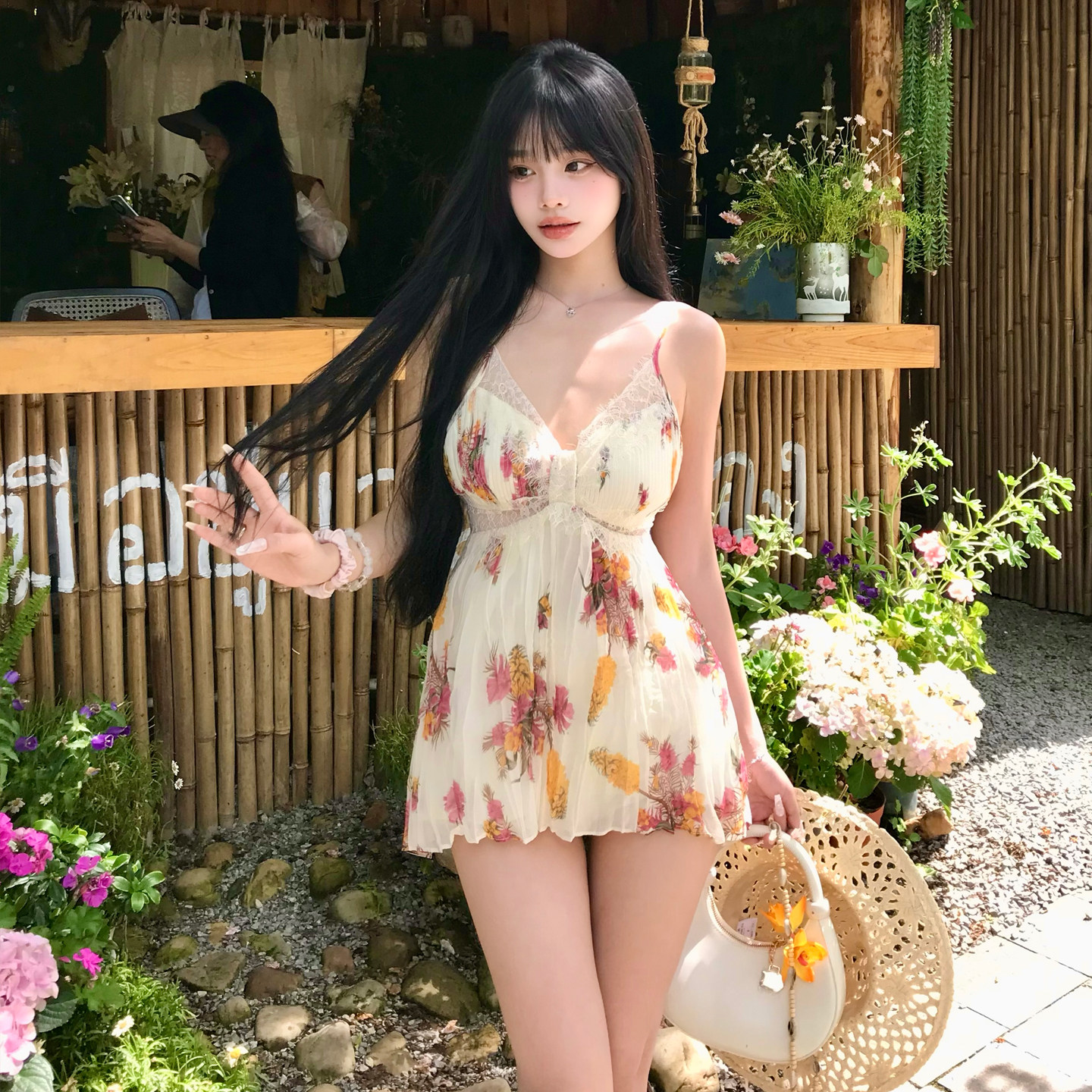 褶皱大裙摆连衣裙长裙子碎花吊带上衣夏