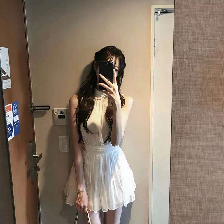 HULIUMI//labelle韩国小众设计黑白天鹅气质收腰挂脖上衣半裙套装