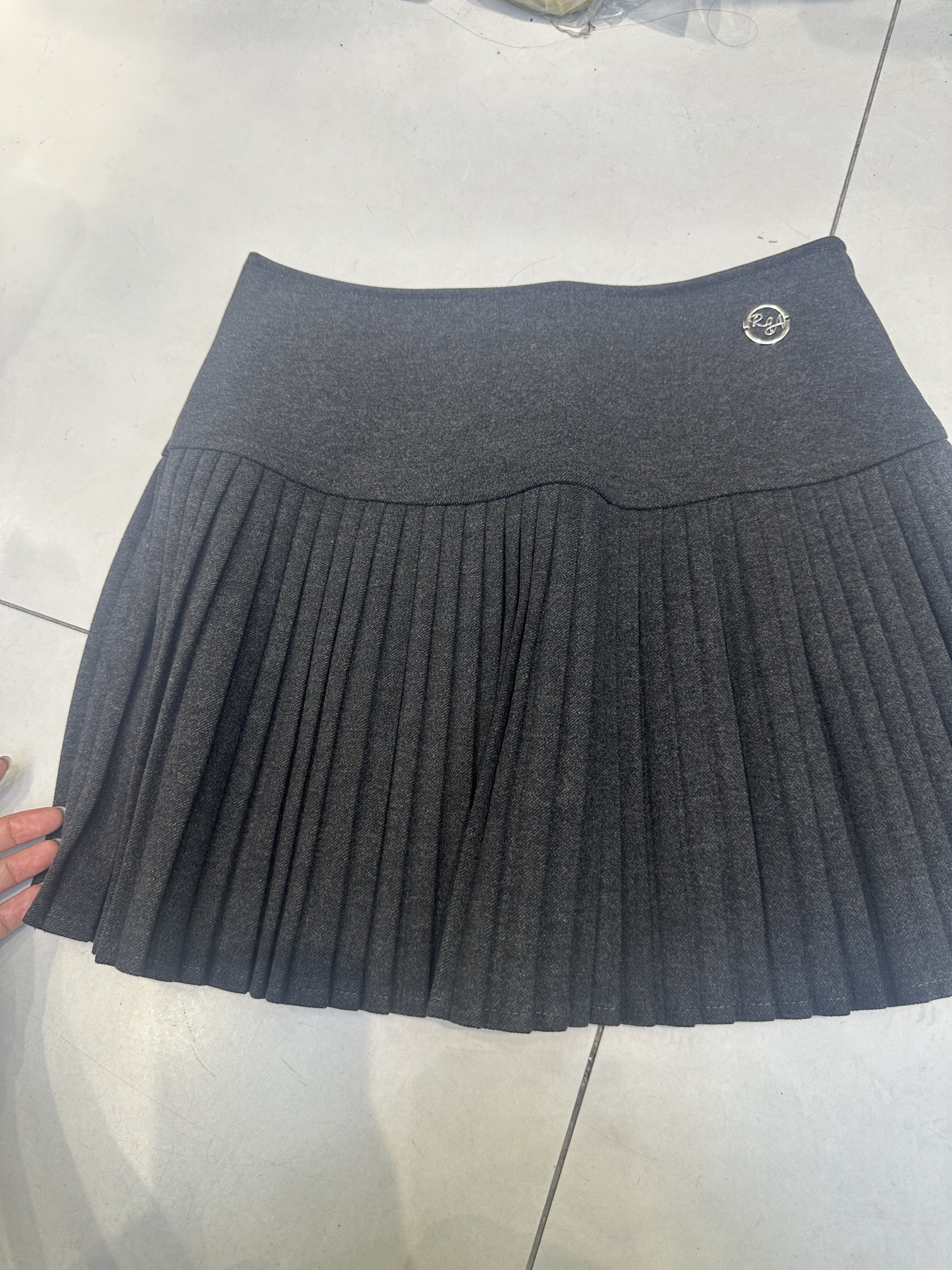 X.R欣荣19122冬季新款毛呢料百褶裙女2024新款高腰A字短裙半身裙