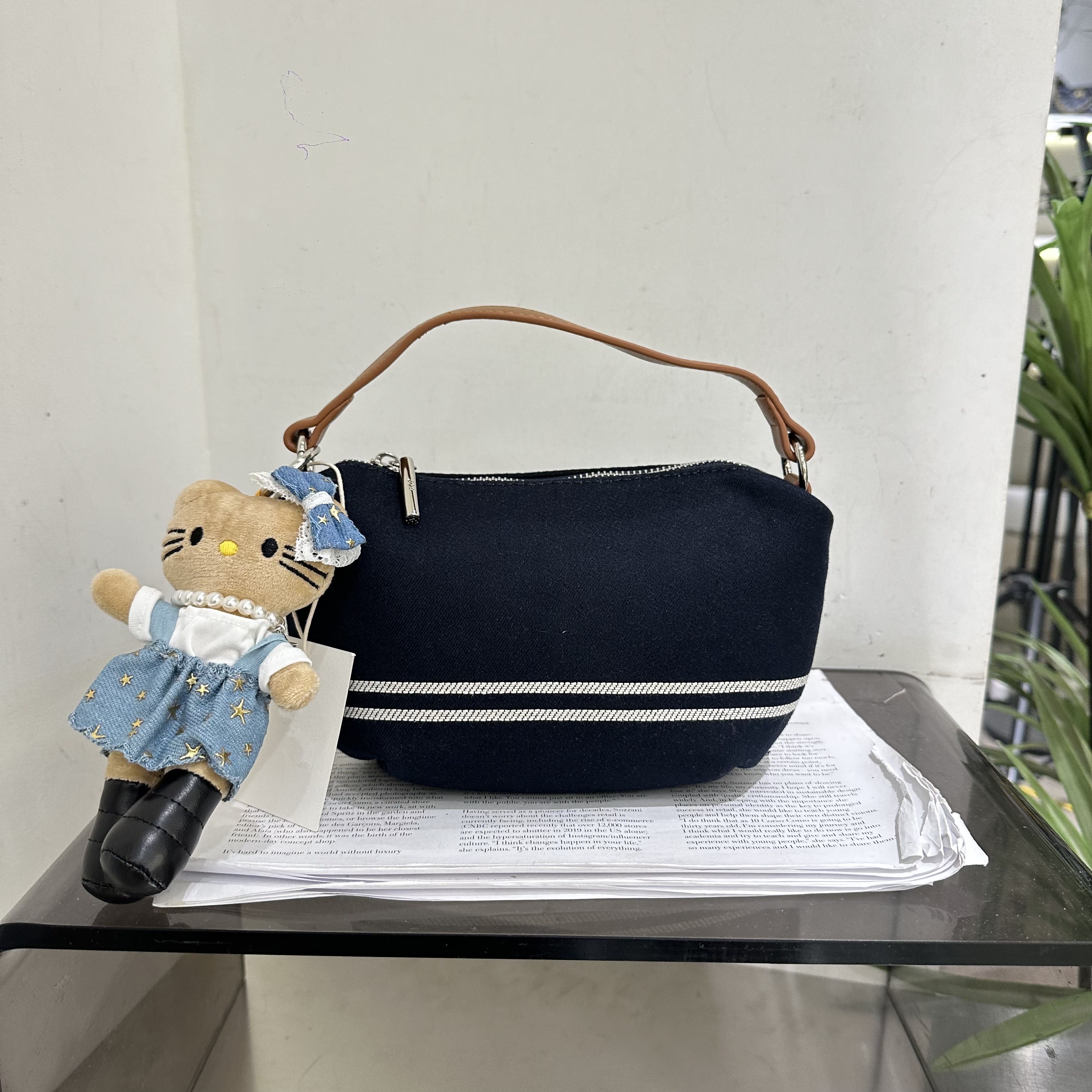 同丰新款时尚蓝白条纹布撞色饺子包女百搭小众斜挎手提轻便大容量
