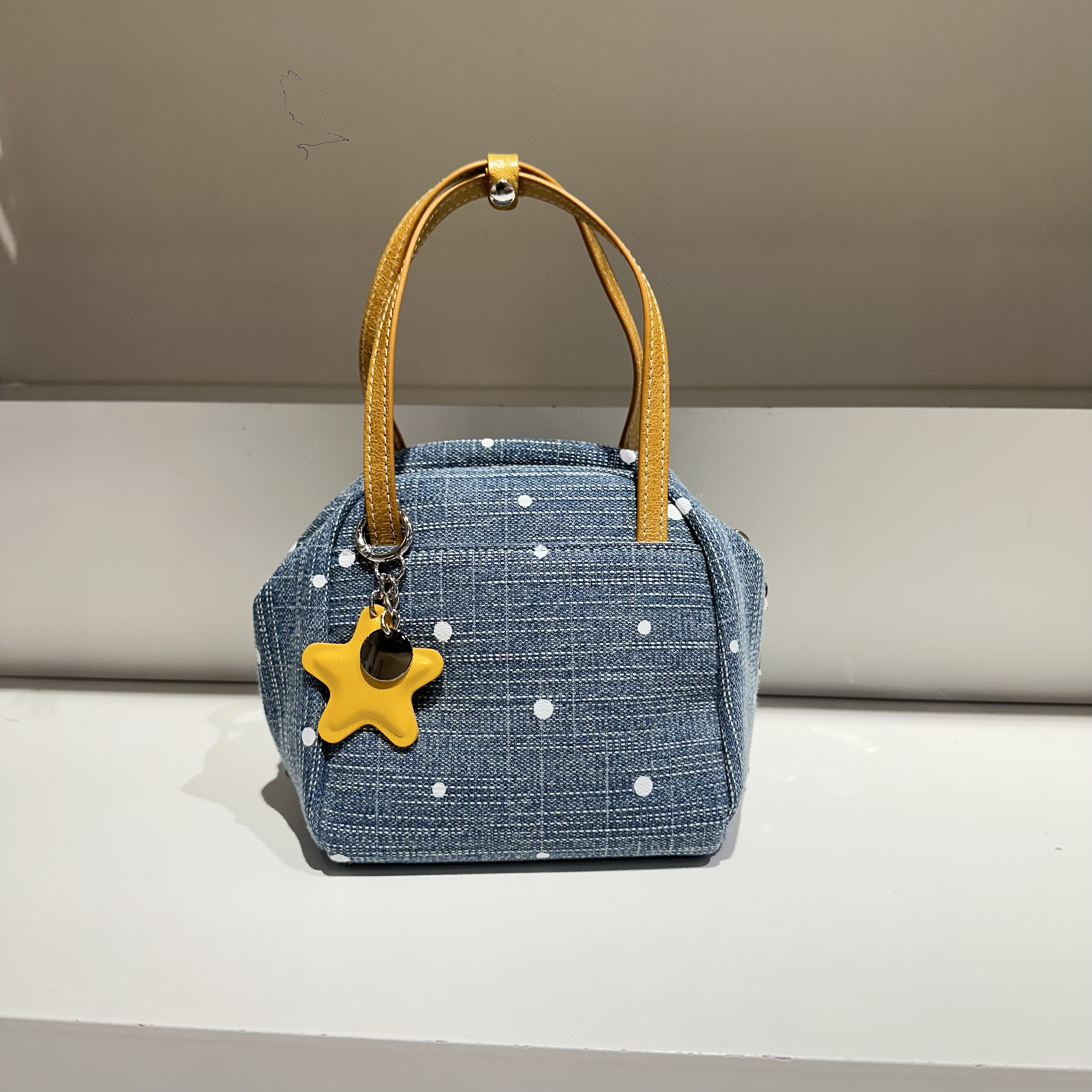 新款时尚波点牛仔布星星吐司手提包女百搭时尚韩国小众斜挎包轻便
