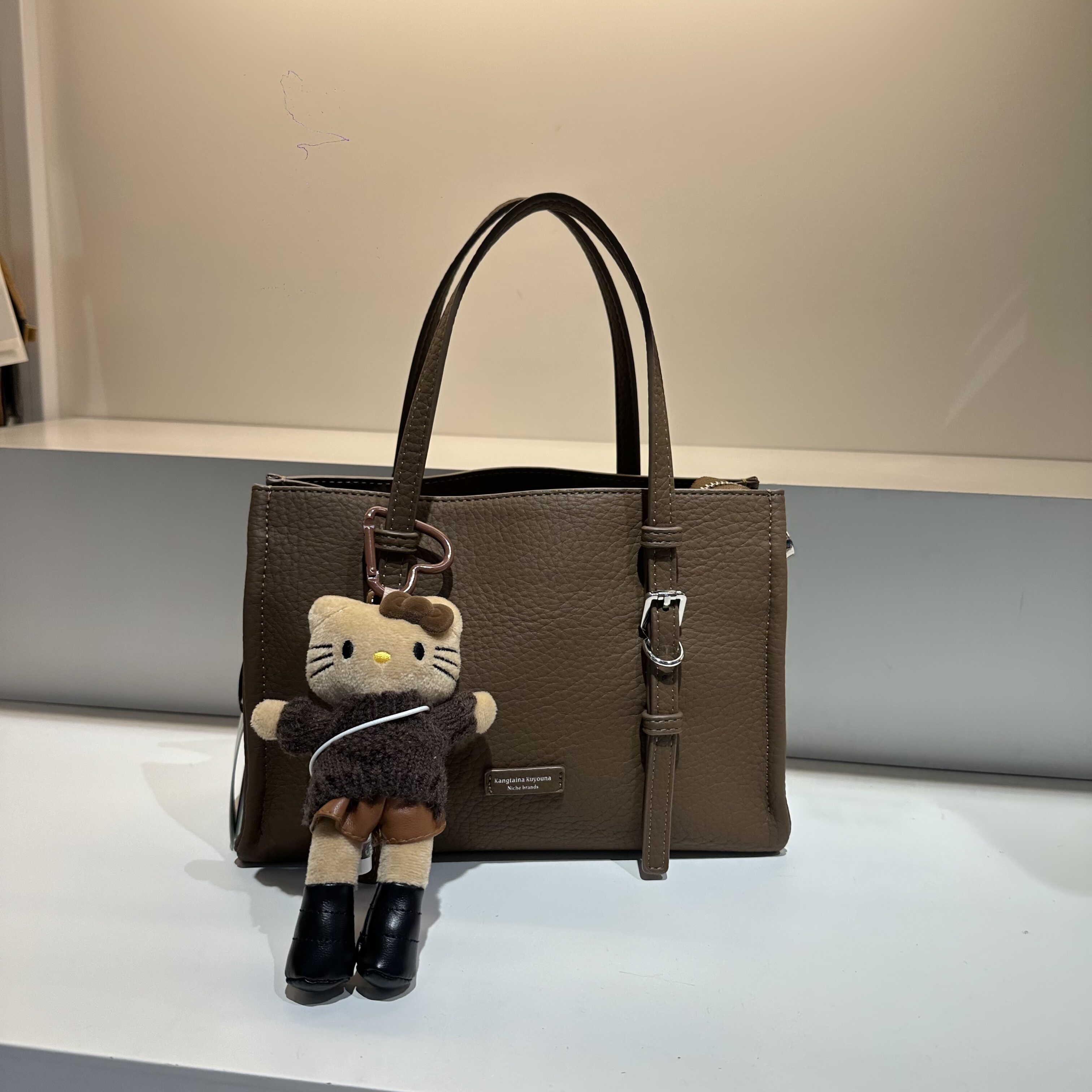 康康家新款复古手提包分层实用简约单肩斜挎百搭通勤包女洋气纯色