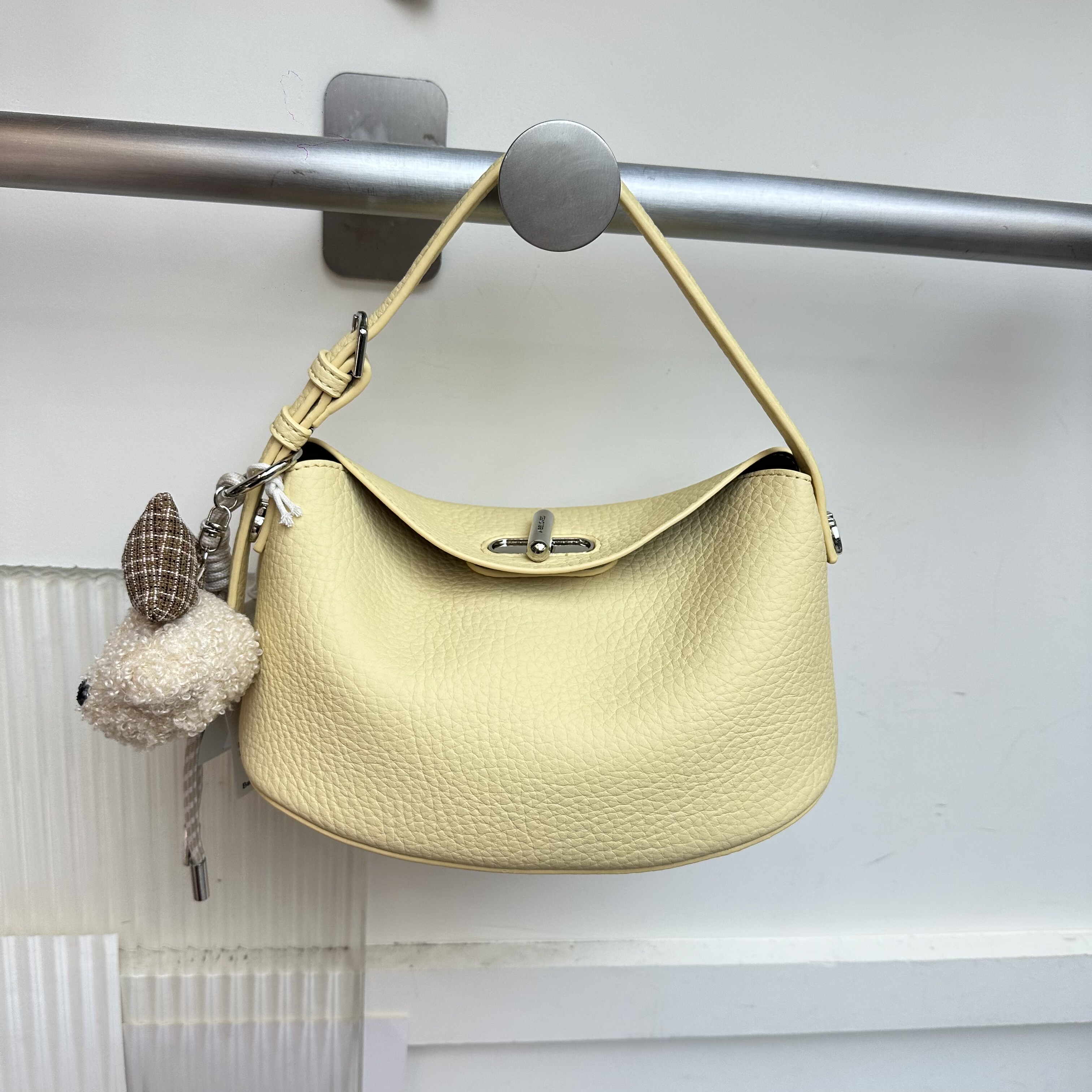 新款复古休闲慵懒风手提元宝包实用时尚简约斜挎百搭包女洋气韩版