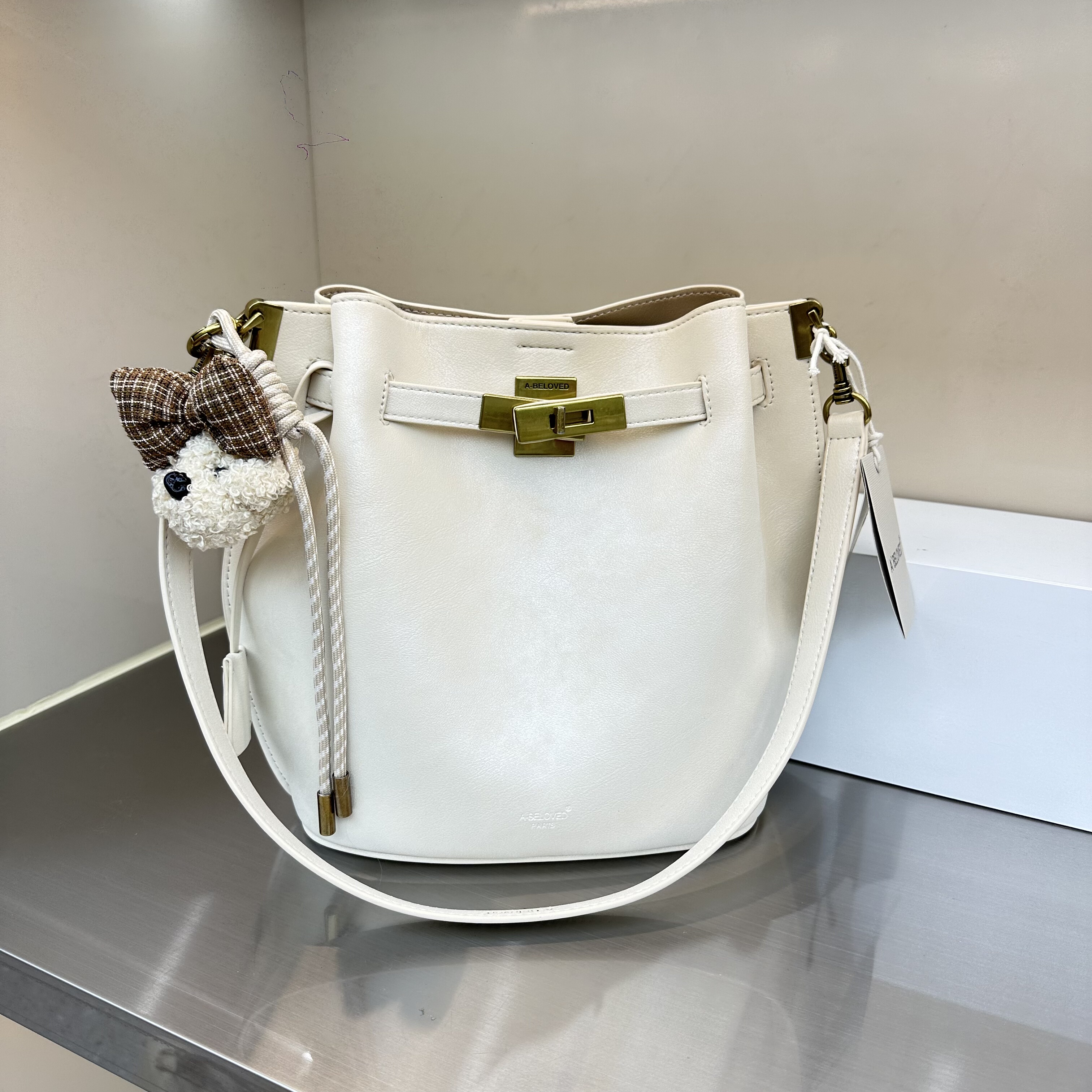 新款复古休闲慵懒风单肩腋下水桶包斜挎包实用时尚简约百搭韩版包,箱包皮具/热销女包/男包,通用款女包,淘宝优惠券,粉丝福利购,淘宝优惠卷