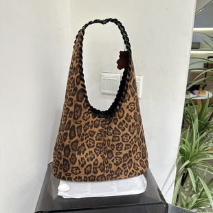 鹿皮绒单肩腋下托特女包轻便韩版大容量子母包设计感洋气百搭包包