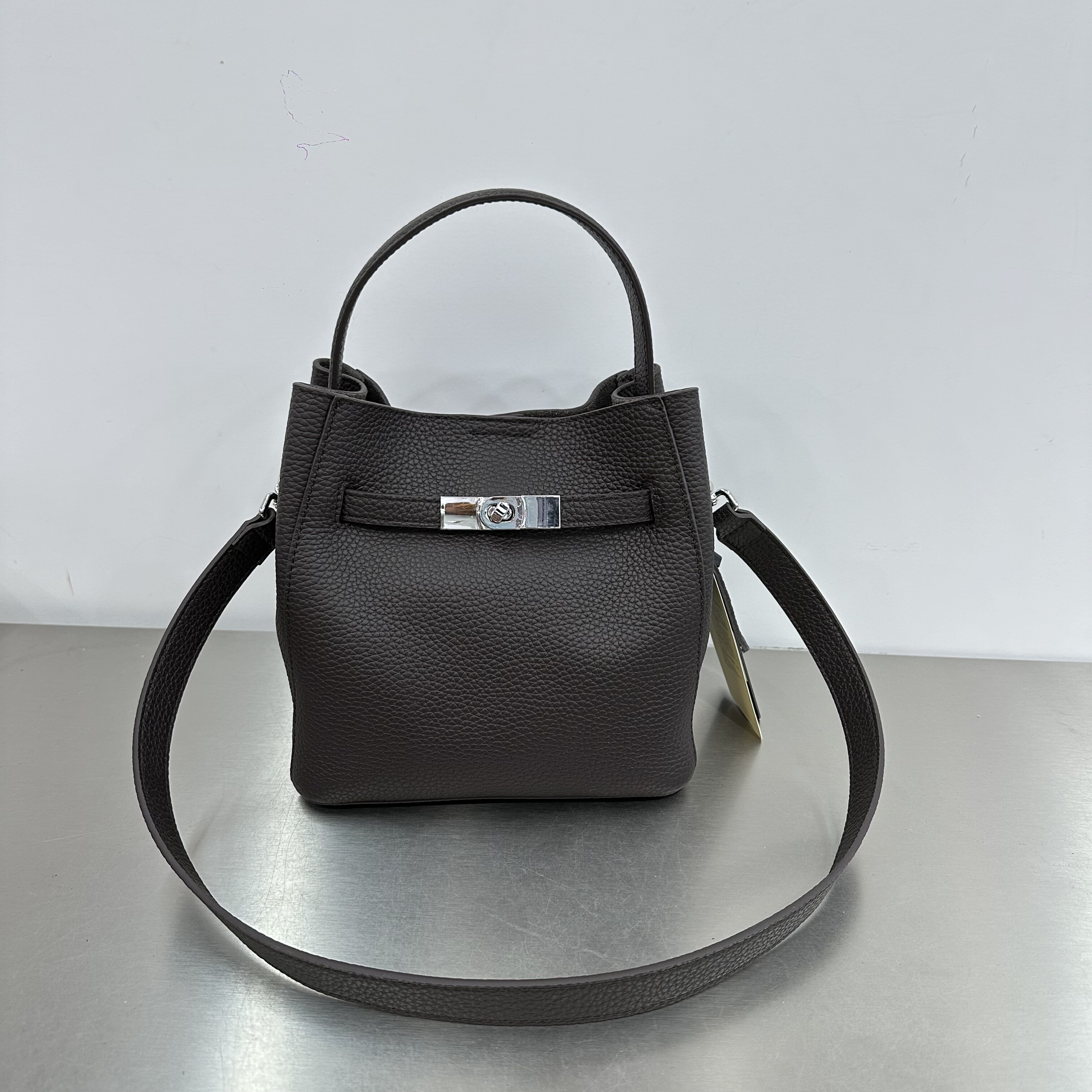 百豆荔枝纹新款牛皮复古休闲手提菜篮子包时尚简约斜挎百搭真皮包