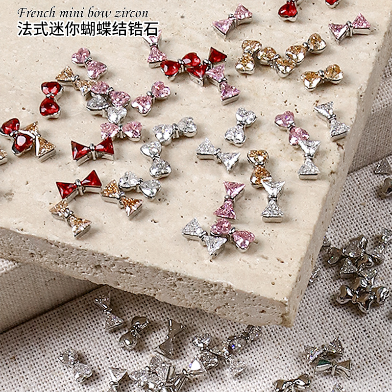 法式新款锆石蝴蝶结美甲饰品爆闪轻奢风精致迷你蝴蝶结美甲饰品