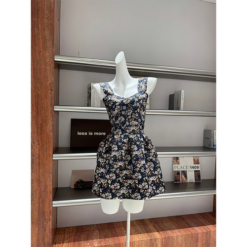 纯欲风原创日式印花连衣裙