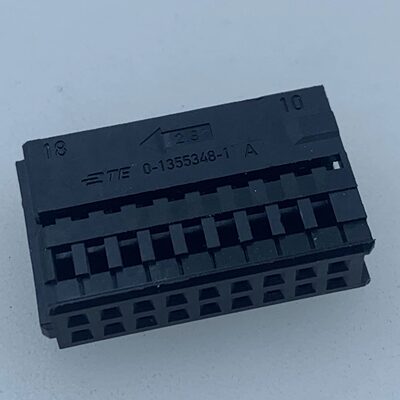 汽车连接器护套 胶壳 外壳 18孔 0-1355348-1 原装线束插头现货