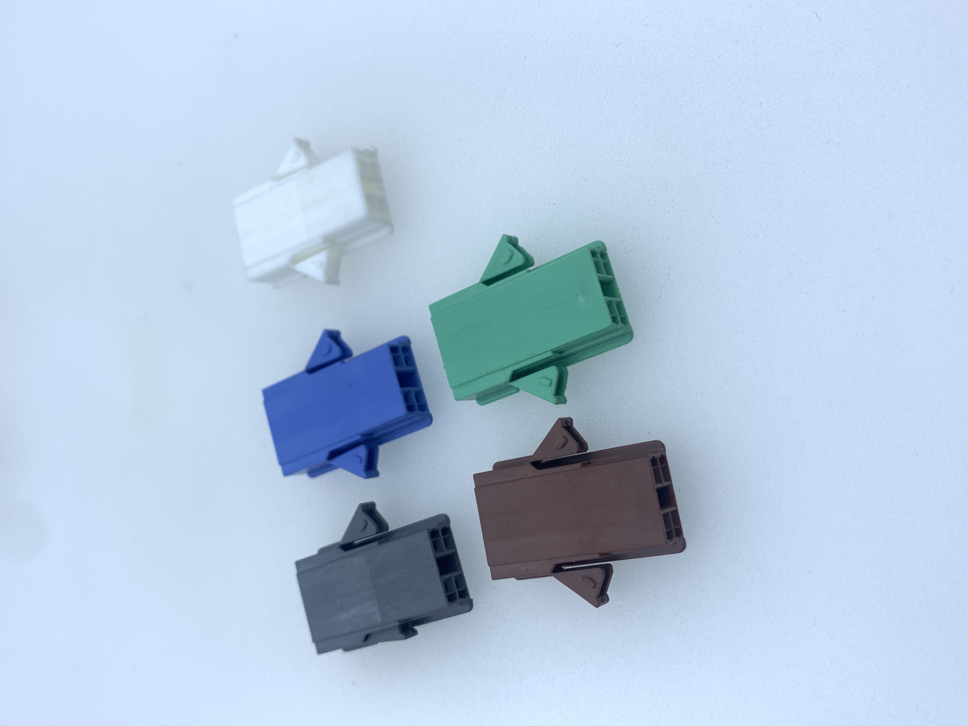 汽车连接器6098-7819/7676/7817/7818/7820胶壳外壳4P线束插头