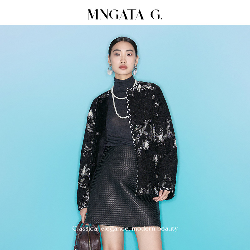 MNGATA G.宫小妍【白鹅绒·兰芷】重工钉珠新中式刺绣短外套