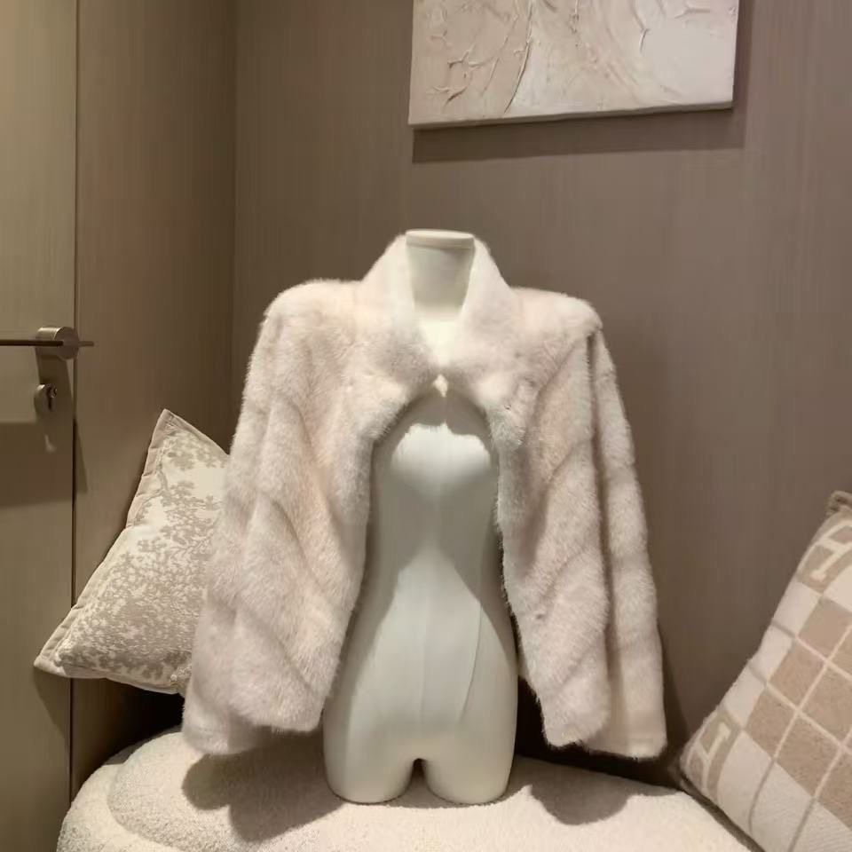 落日绒感仿水貂环保草草气质千金慵懒感秋冬款毛毛外套短款立领