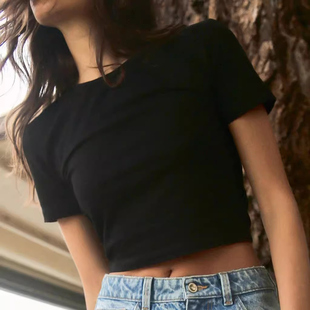 2024夏季新款女装 简约基础百搭修身正肩圆领短袖T恤 高腰T恤