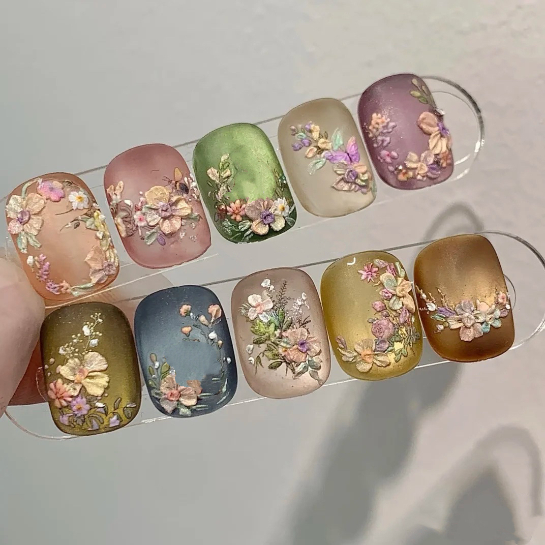 显白穿戴甲立体感刺绣小花磨砂猫眼穿戴甲质感复古优雅风美甲贴片