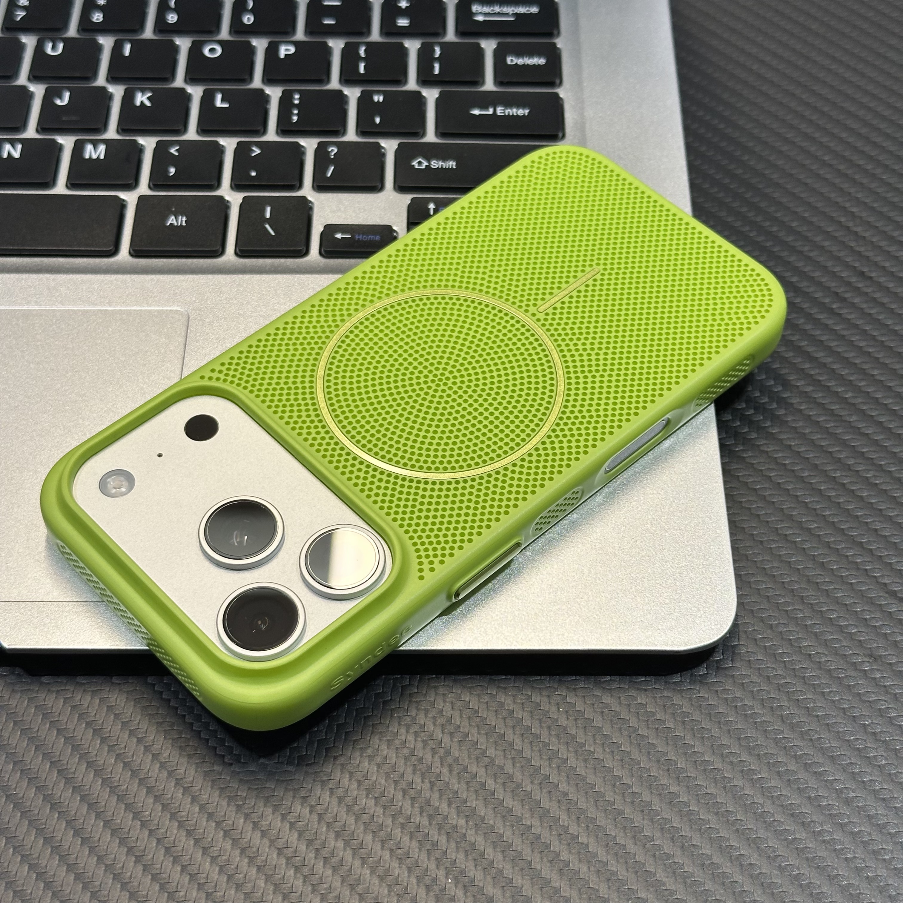 绿色散热磁吸适用iPhone17promax手机壳苹果16promax高级感14plus硬壳13pro小众12男女小米15潮流华为mate70